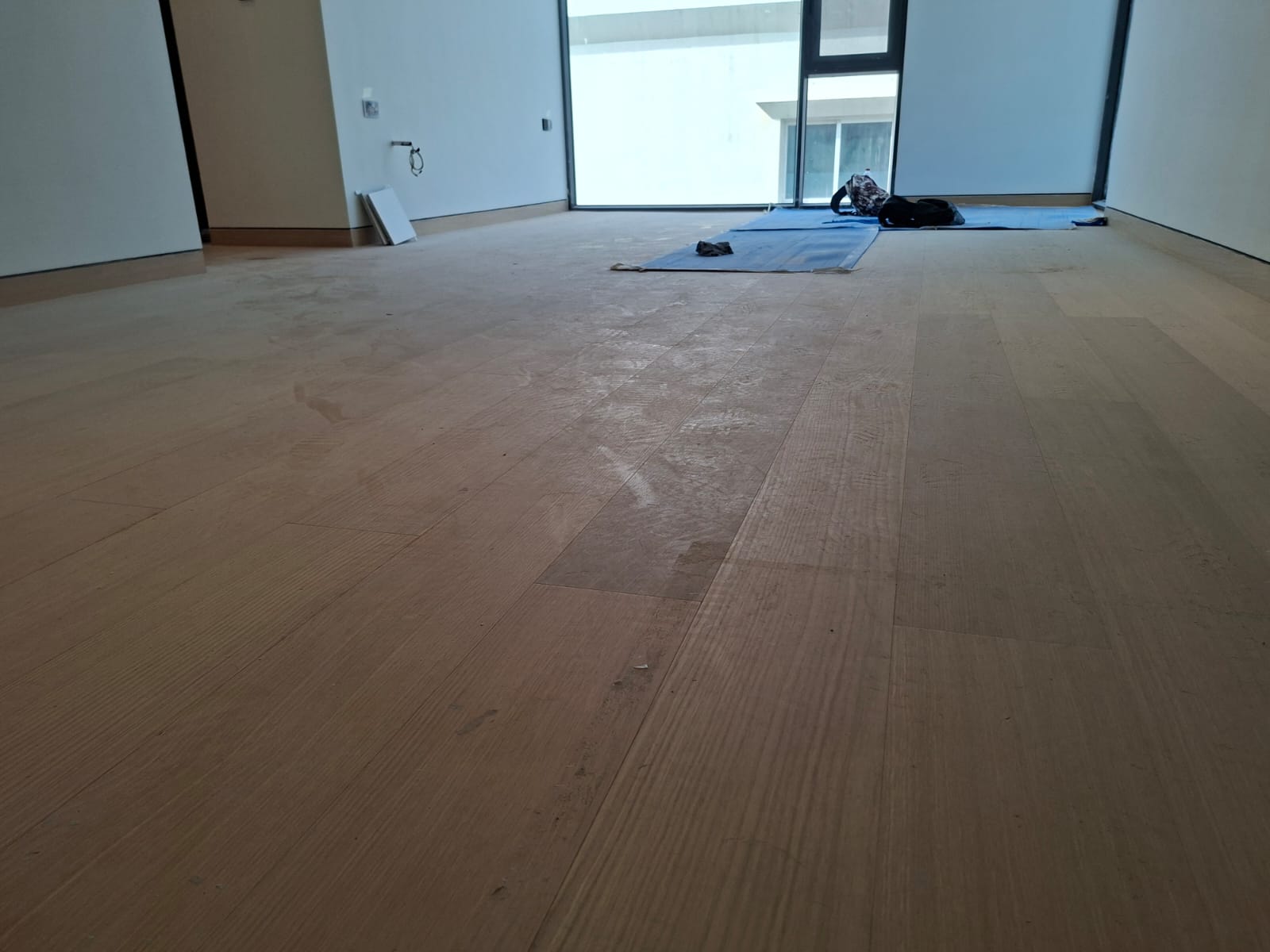 Before floor cleaning